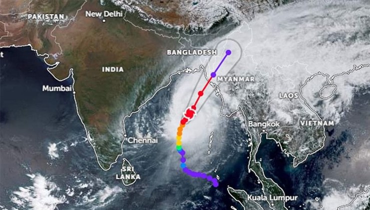 চট্টগ্রাম, কক্সবাজার, পায়রায় ৮ নম্বর মহাবিপদ সংকেত